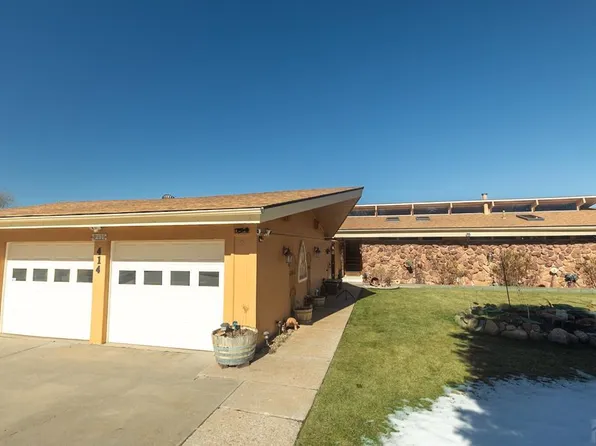 414 Chamberlin Pl, Colorado Springs, CO 80906