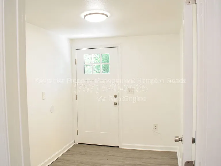 850 50th St — Photo 10