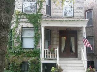 1233 W Newport Ave #1, Chicago, IL 60657
