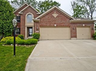 766 Morning Dew Ln, Hamilton Township, OH 45039