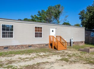 3289 Love Dr, Hope Mills, NC 28348