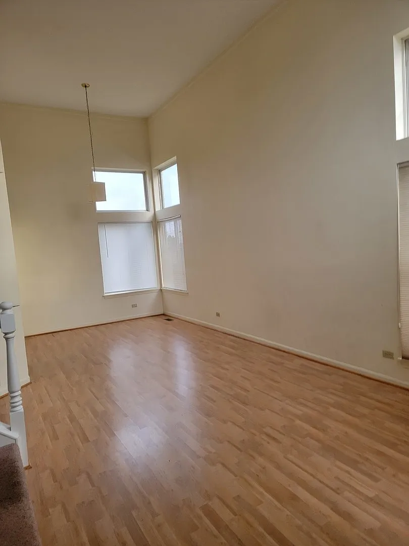 4 bed, 2.5 bath, 3010 sqft, $3,450 — Photo 4