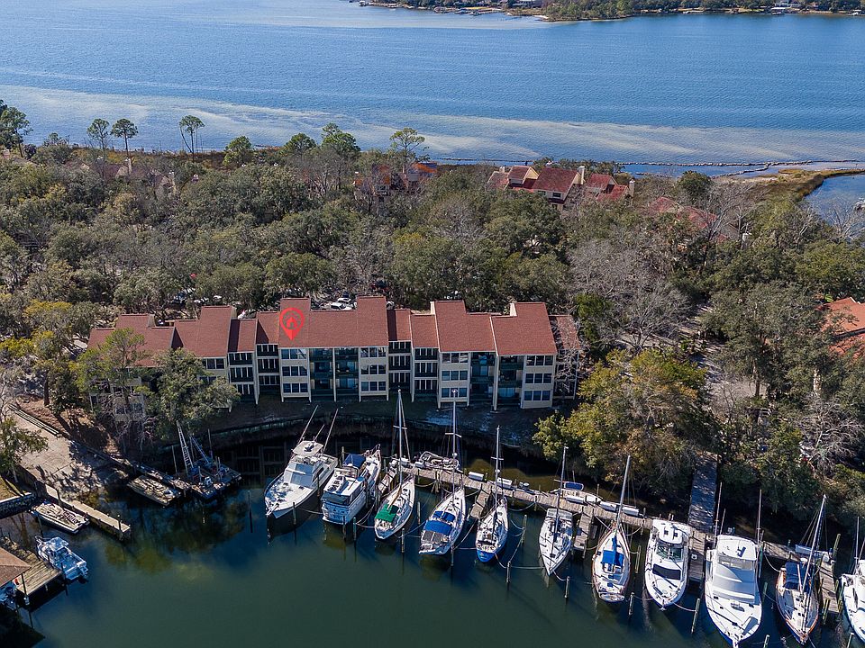 1st image of 300 Yacht Club Dr Unit 4