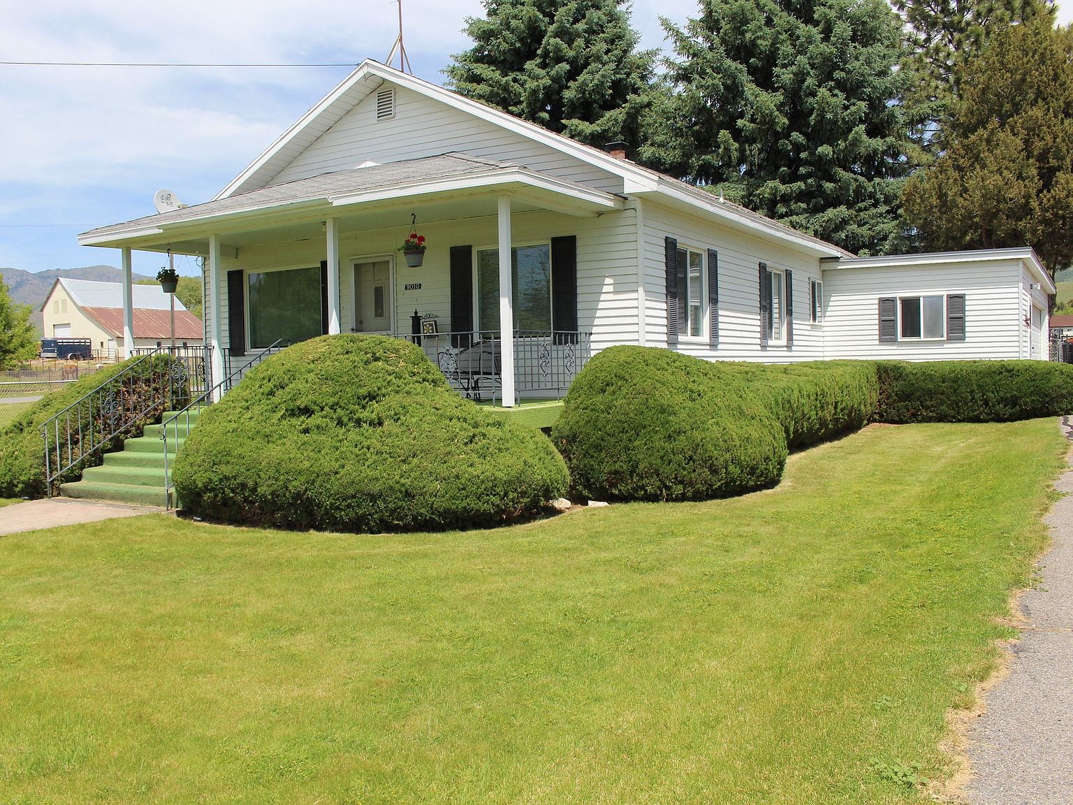 9010 S Bridger Blvd, Paradise, UT 84328 | Zillow