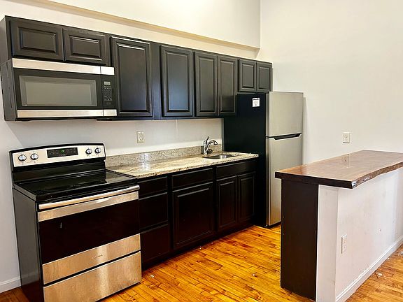 2nd image of 11 E Saratoga St #3C