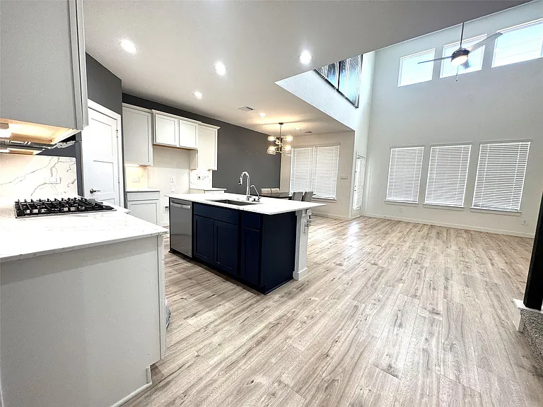 22603 Petrizzi Ln — Photo 9