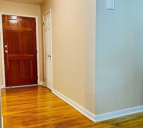3rd image of 1103 Holly Dr
