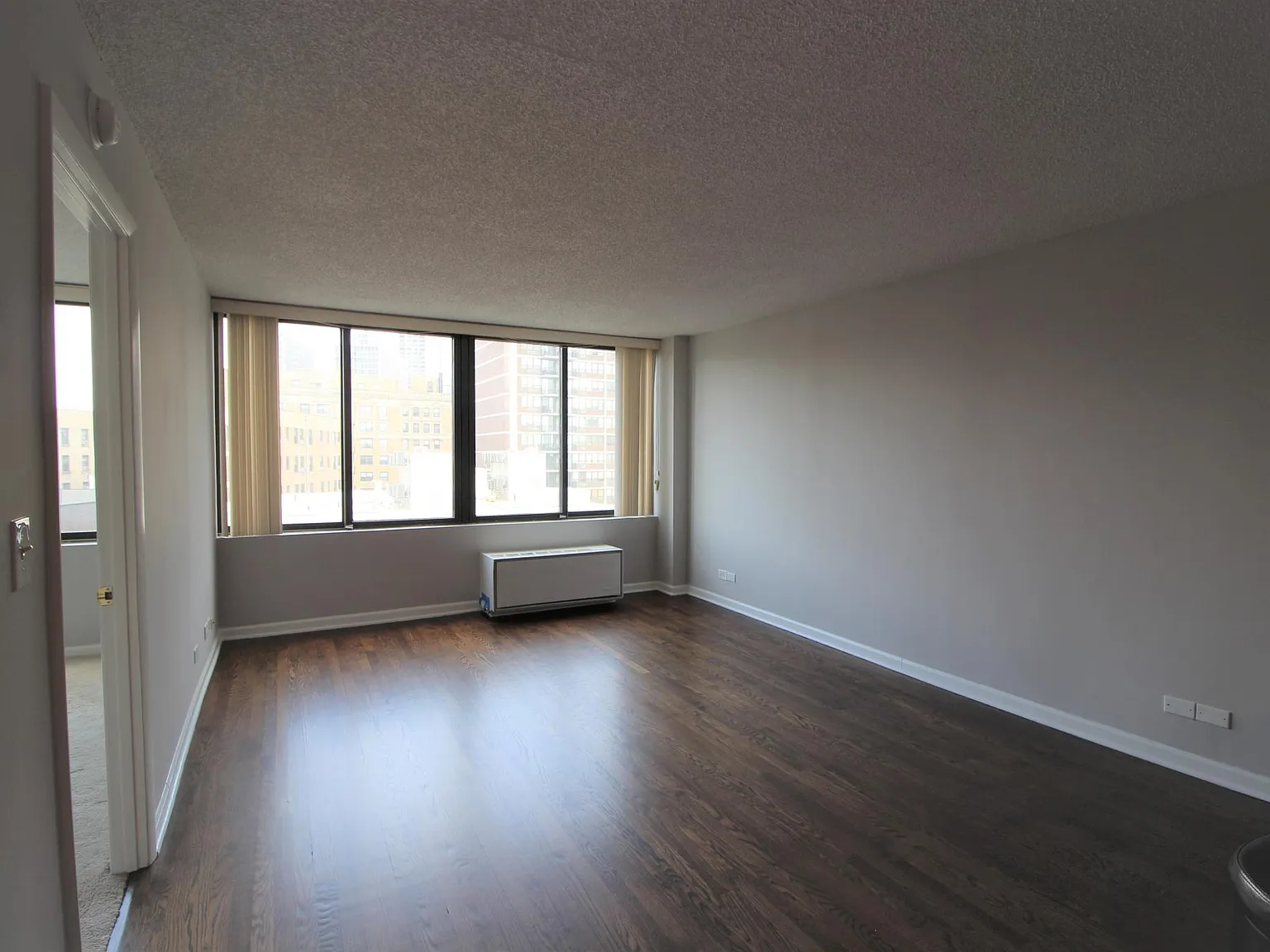 1 bed, 725 sqft, $2,325 — Photo 4