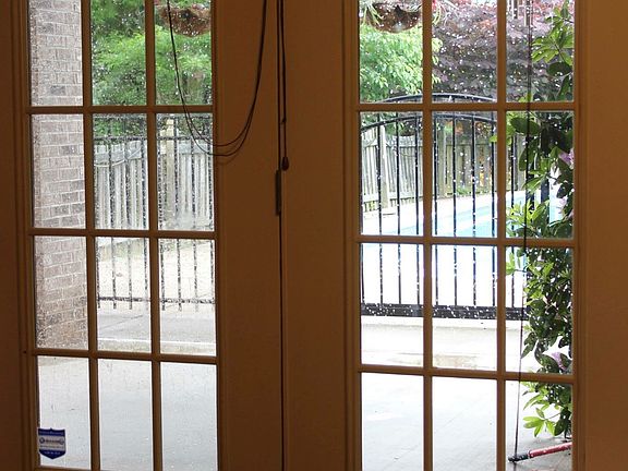 2nd image of 1009 Allandale Cir