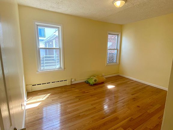 4th image of 8515 152nd St Floor 2