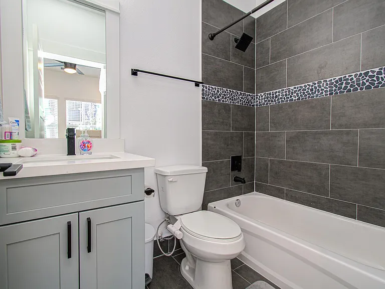 8325 Springwood Creek Ln — Photo 11
