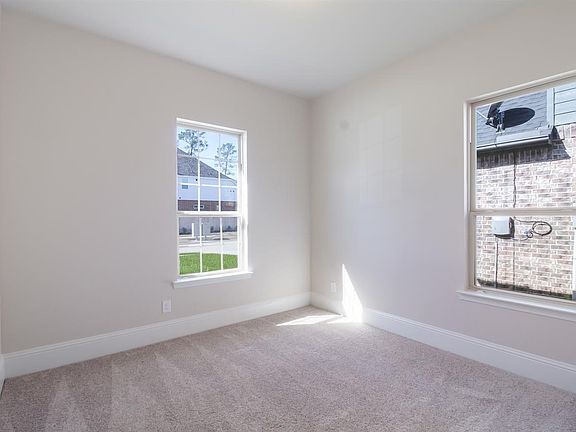 The Brynlee II E Bedroom 3