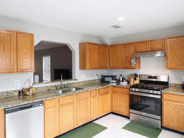 811 Slate Valley Ln — Photo 7