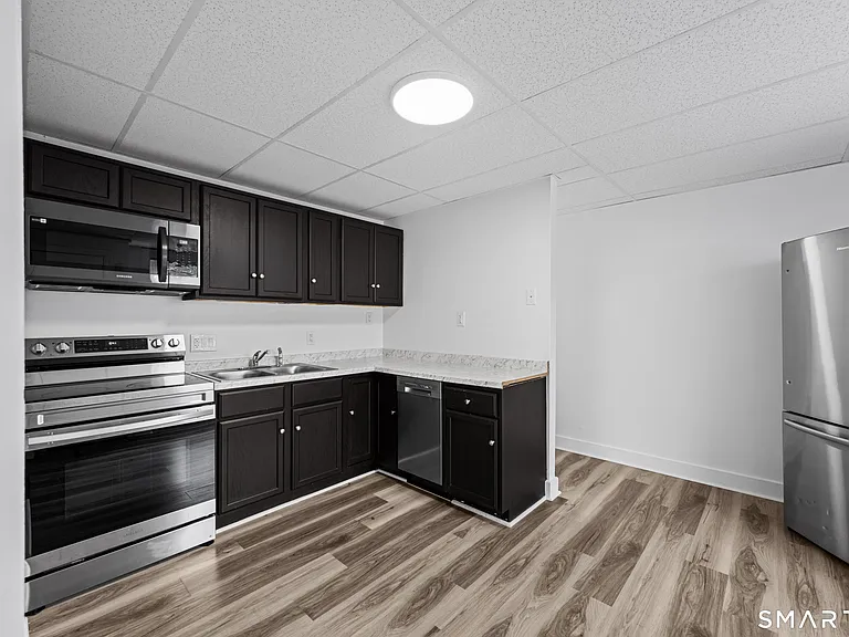 156 Garfield Ave #24 — Photo 2