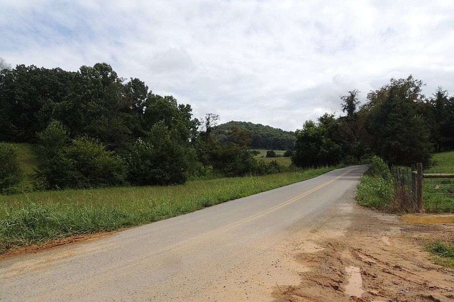 2nd image of 6295 Old Snapps Ferry Rd