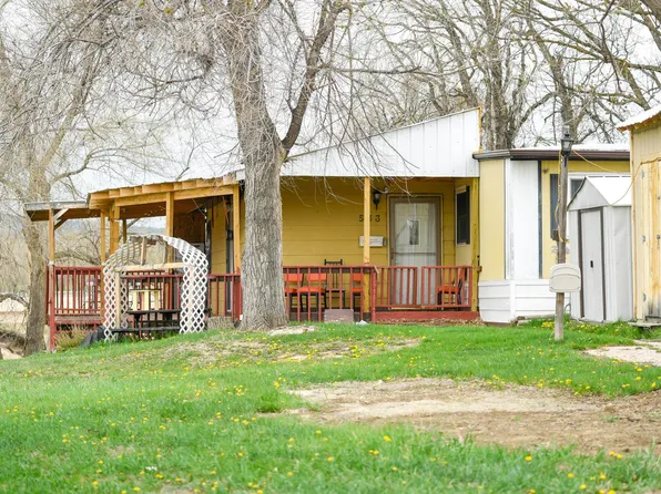 533 7th St, Sturgis, SD 57785