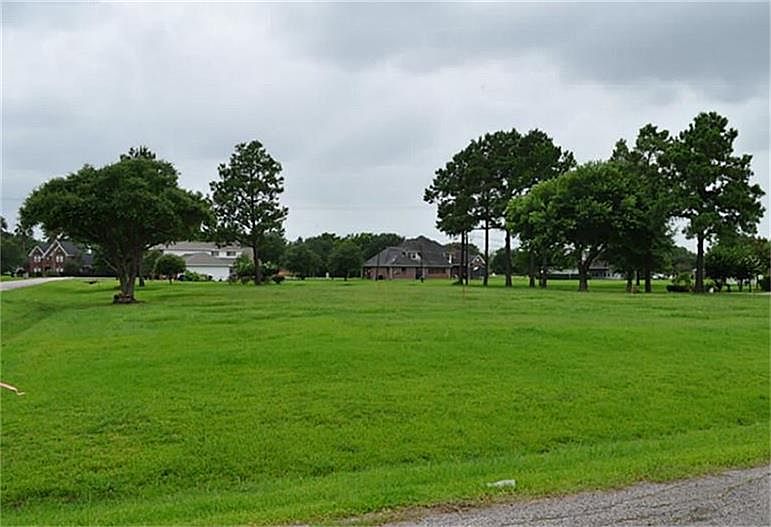 1st image of 3706 Pin Oak Cir