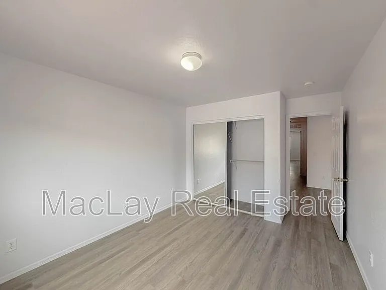 5216 W Albeniz Pl — Photo 15