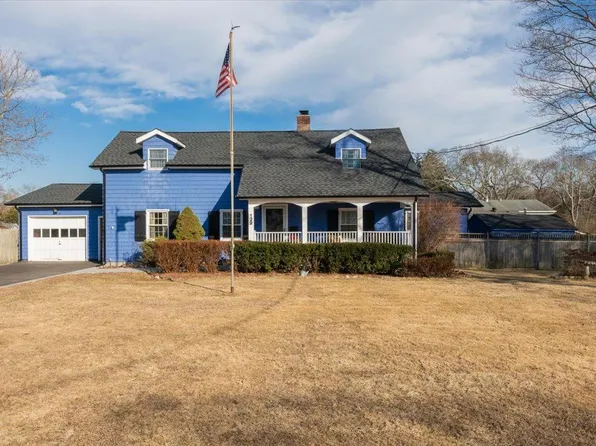 129 Kensington Avenue, Bayport, NY 11705