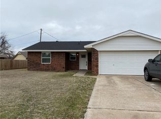 216 SW 23rd St, El Reno, OK 73036