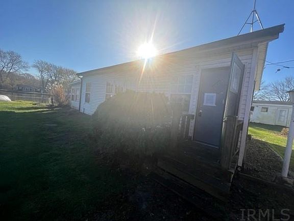2nd image of 2107 Lakeshore Dr