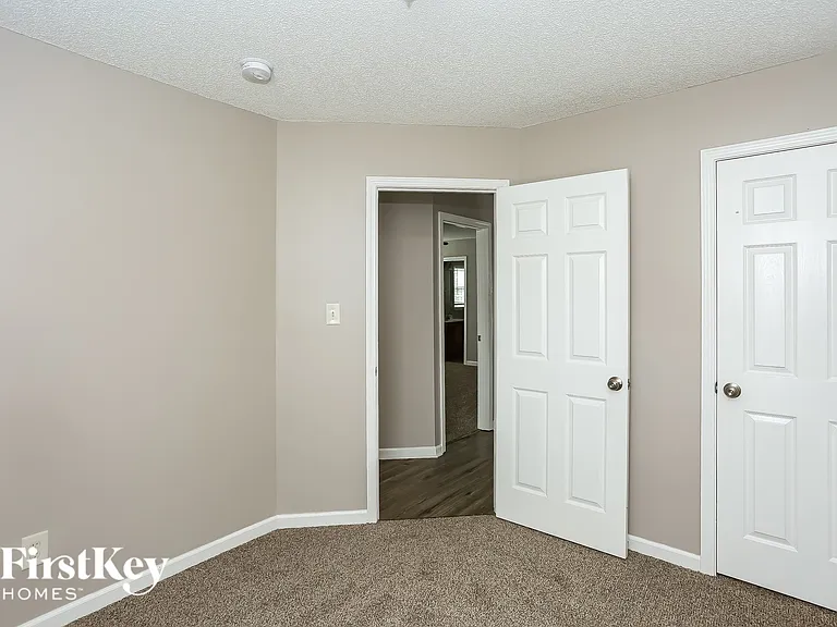 933 Milkwood Ln — Photo 11