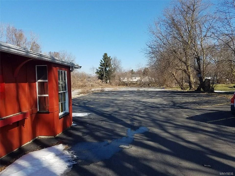 2nd image of 8326 Main St