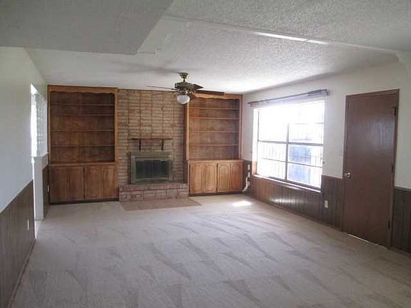 3rd image of 5104 Seguin Ct