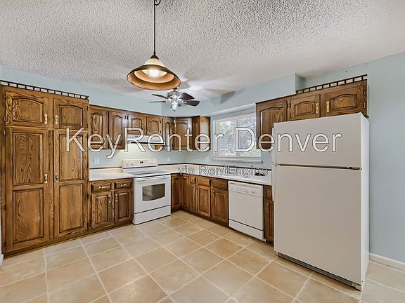4th image of 6313 Pierson St