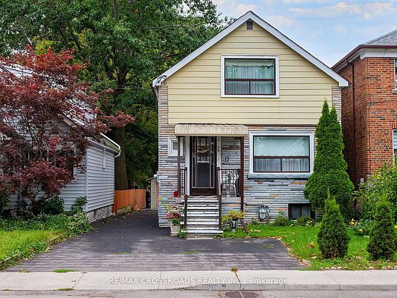 5th image of 36 McDonald Ave