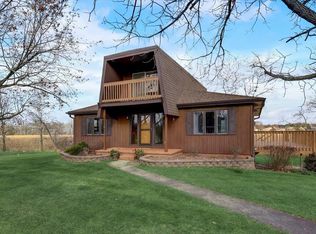 515 Karla Ct, Portage, WI 53901