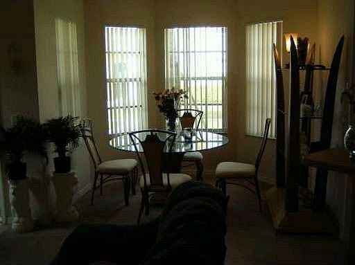 3rd image of 609 Belmont Ln