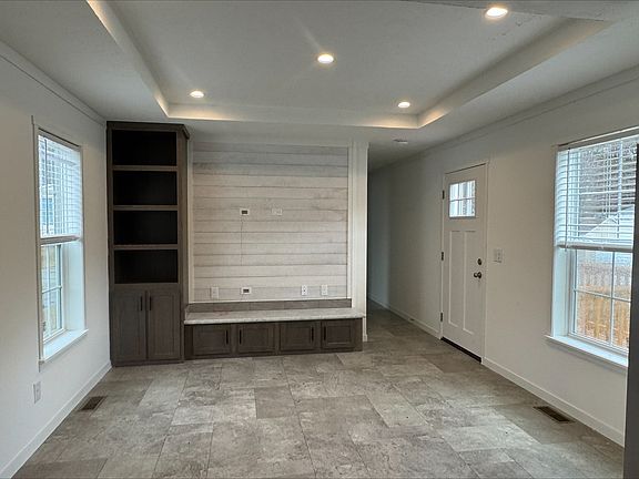 4th image of 6 Hawthorne Dr #119