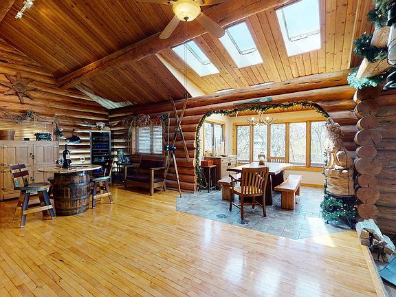 5th image of 6327 Ojibwa Ln