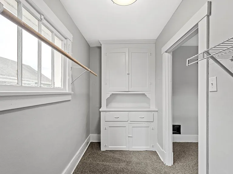 105 Broadway St — Photo 17