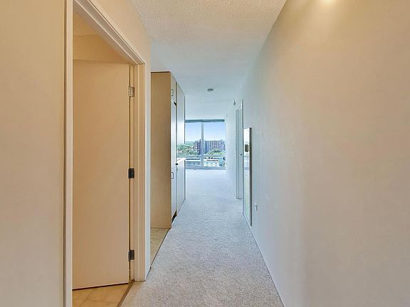 5th image of 800 Elgin Rd APT 1404