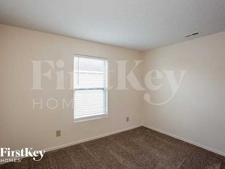 15393 Border Dr — Photo 14
