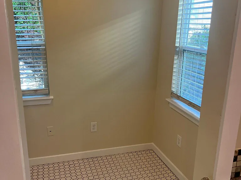 2527 O St #3 — Photo 6