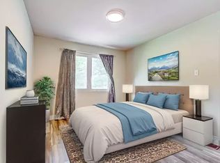 133 Springdale Dr #1A, Barrie, ON L4M4Y1