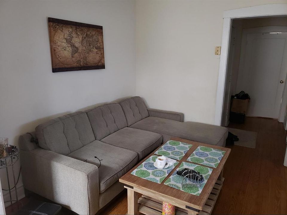 1st image of 1513 W Bryn Mawr Ave APT D1