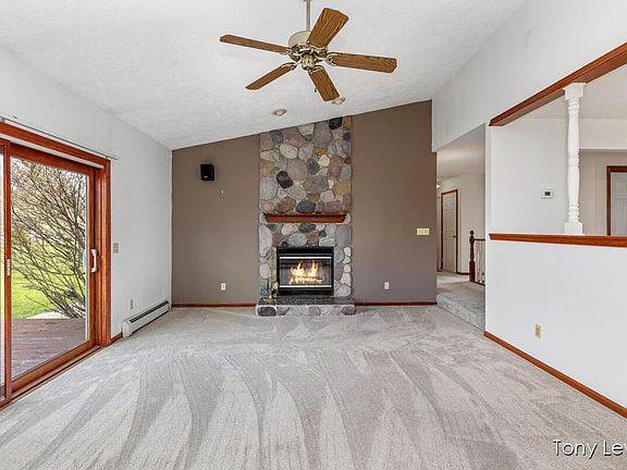 4th image of 9695 Shaw Creek Ct NE