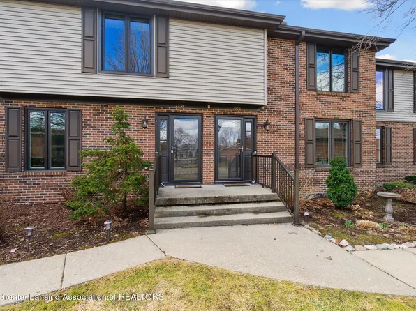 1354 Chartwell Carriage Way N #15, East Lansing, MI 48823
