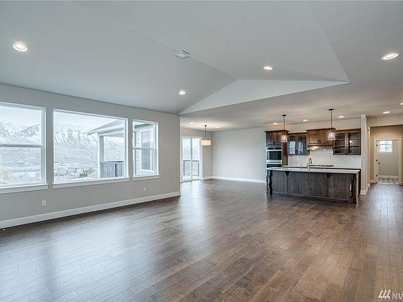 5th image of 864 S Lamplight Ln
