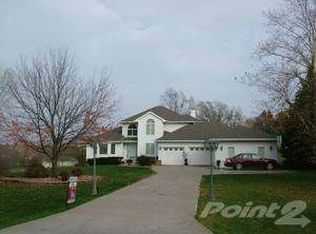 1490 S Sky Ridge Dr, West Des Moines, IA 50266