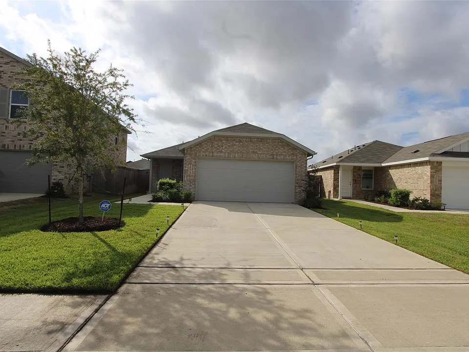 26815 Inkberry Holly Ln