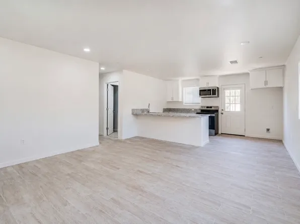 216 E Belle Ave #A, Bakersfield, CA 93308