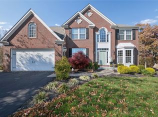 1005 Autumn Woods Dr, Coraopolis, PA 15108