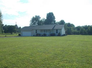 1983 Ross Rd, Cedar Hill, TN 37032