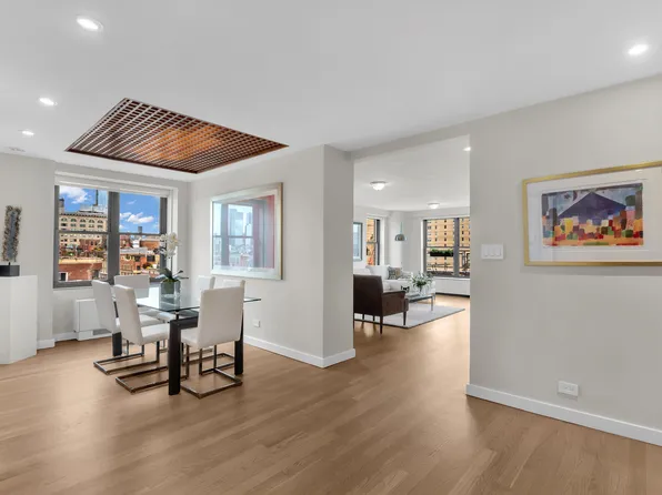 2 5th Avenue image 1 of 12