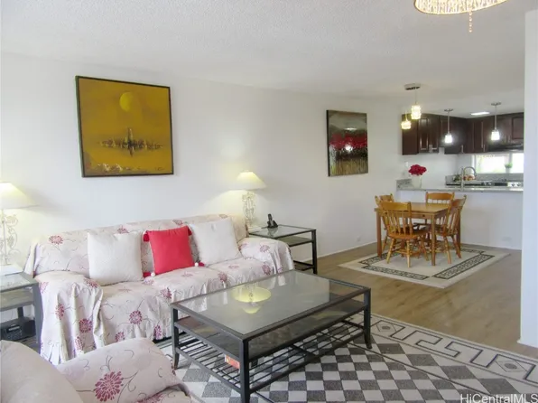 98-360 Koauka Loop APT 214, Aiea, HI 96701